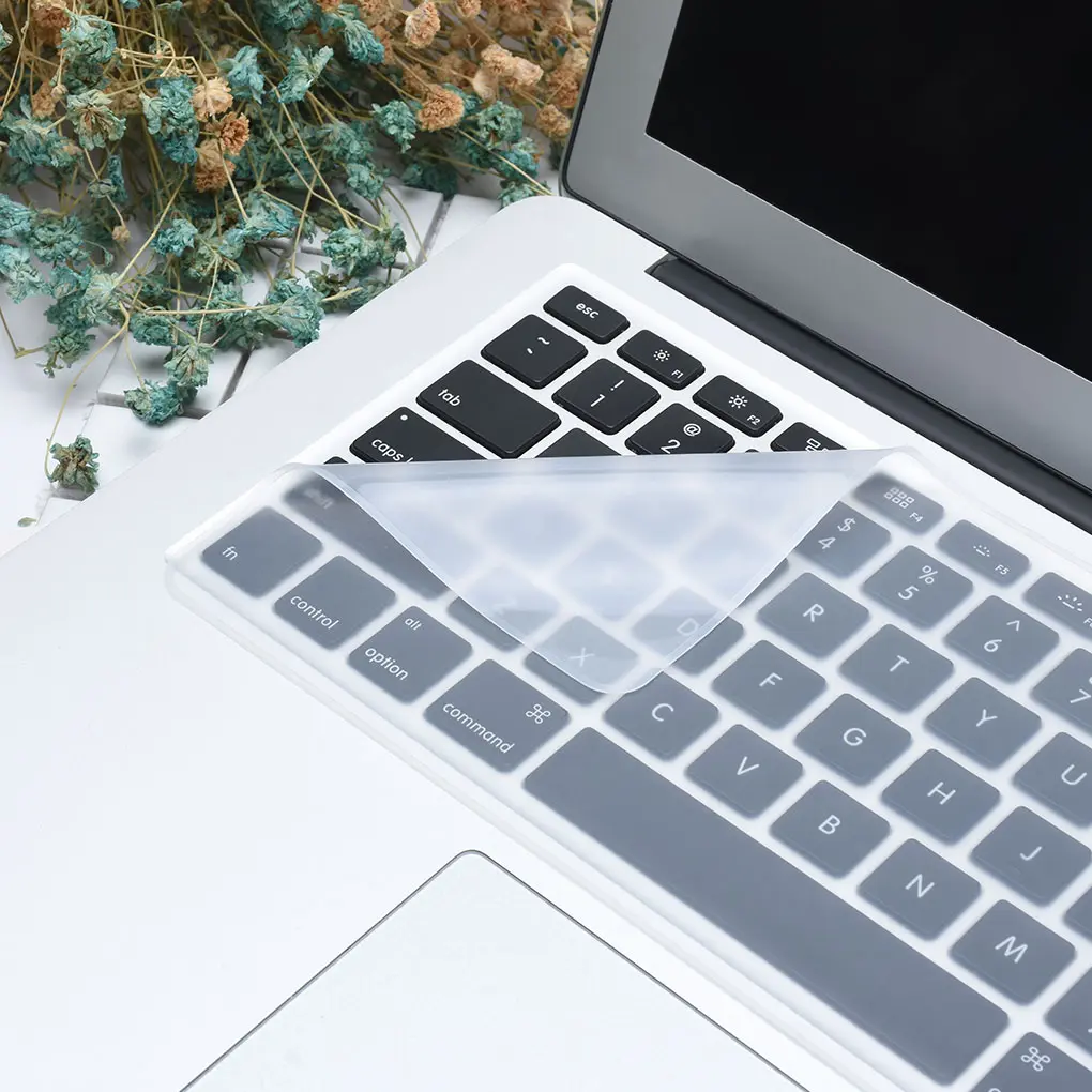PROTECTOR DE TECLADO LAPTOP 14" SILICON TRANSPARENTE REUTILIZABLE